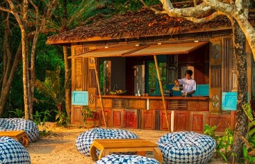waaleresort2s.jpg